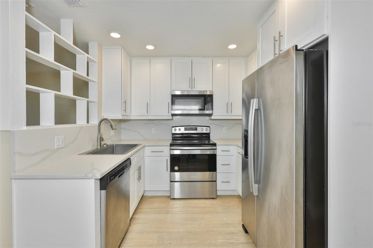 2450 40th Avenue N, Saint Petersburg, FL 33714 Photo