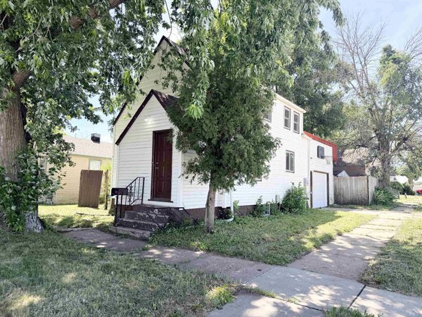 102 SE 7th St, Spencer, IA 51301