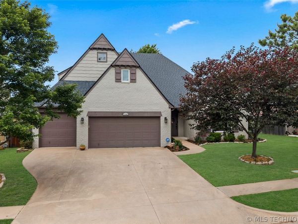 11942 S 92nd East Avenue , Bixby, OK 74008