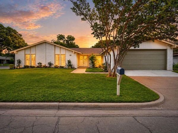 15745 Havenrock Circle, Dallas, TX 75248