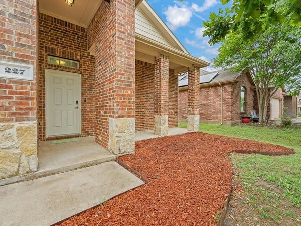 227 Old Spanish Trail, Waxahachie, TX 75167
