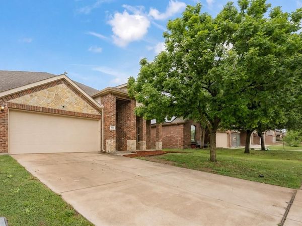 227 Old Spanish Trail, Waxahachie, TX 75167