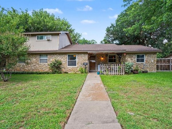 144 NW Jill Ann Drive, Burleson, TX 76028