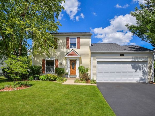 1143 Woodlake Drive, Carol Stream, IL 60188