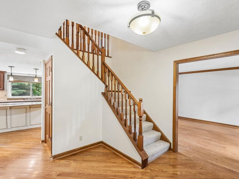 991 Lakepointe Court, Union, KY 41091 Photo 2