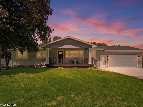 3553 E Shaulis Road, Waterloo, IA 50702