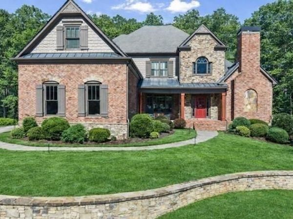 1875 Southers Circle , Suwanee, GA 30024