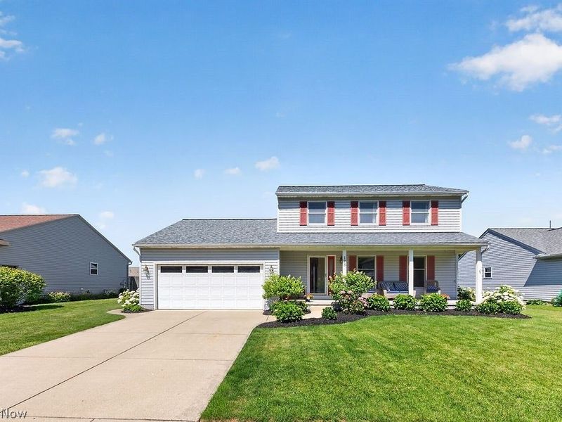 125 Queen Anne Circle, Elyria, OH 44035 Photo 2