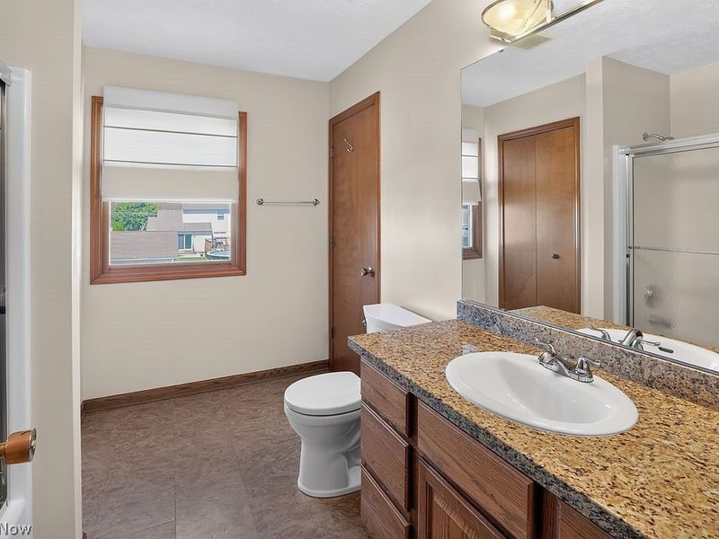 125 Queen Anne Circle, Elyria, OH 44035 Photo 28