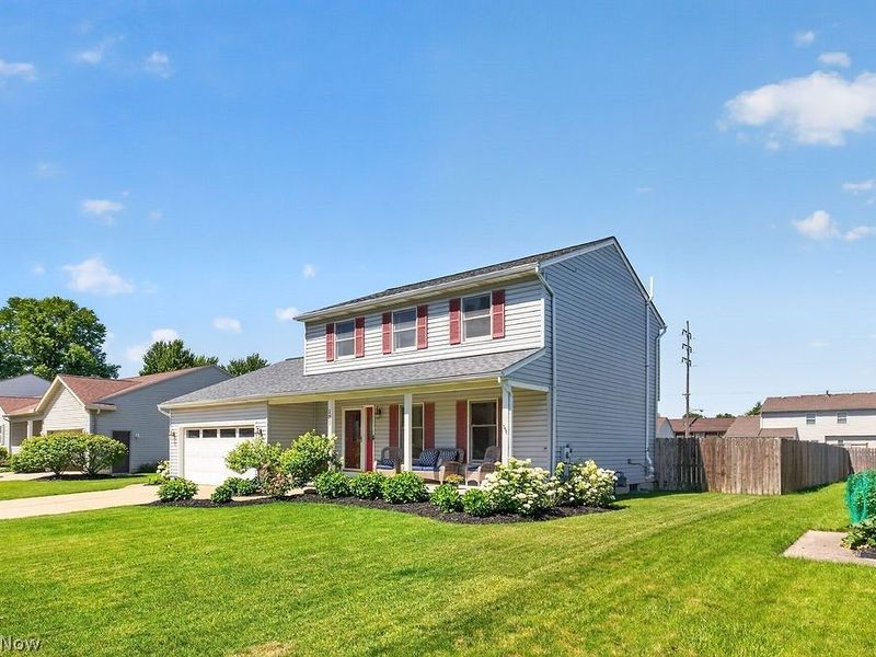125 Queen Anne Circle, Elyria, OH 44035 Photo 3