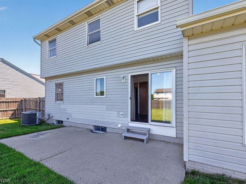 125 Queen Anne Circle, Elyria, OH 44035 Photo 31