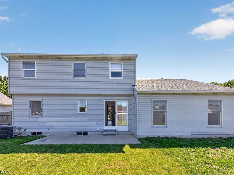 125 Queen Anne Circle, Elyria, OH 44035 Photo 32