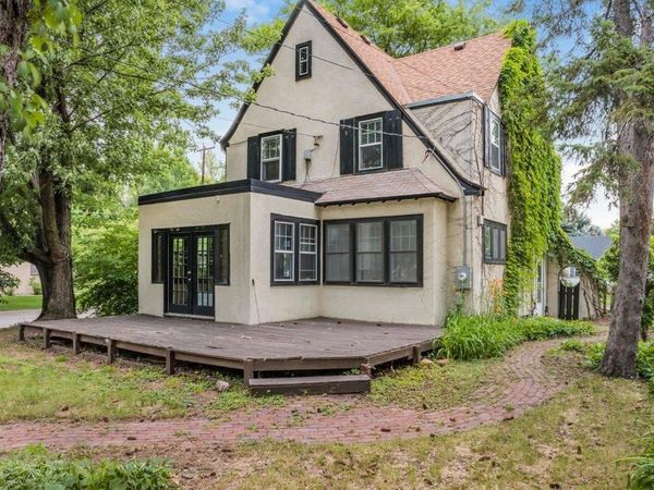 2657 Zenith Avenue N, Robbinsdale, MN 55422