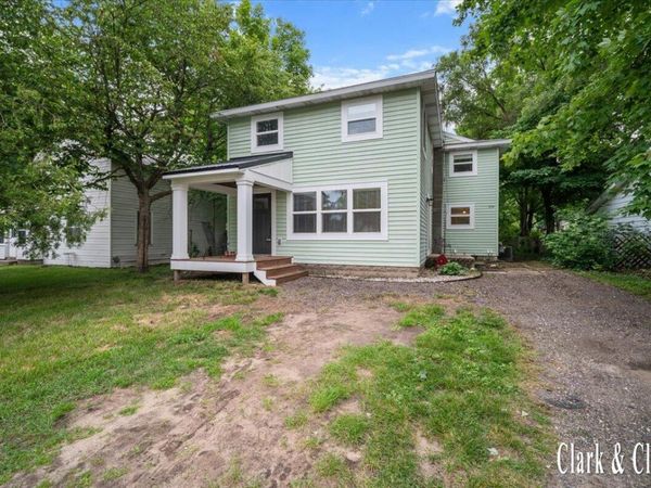 214 N Lincoln Street, Howard City, MI 49329