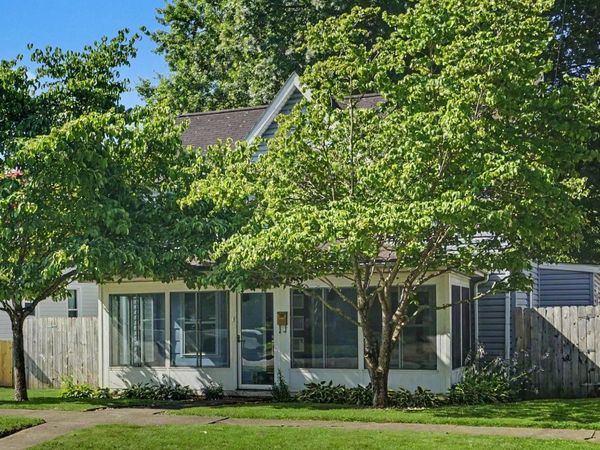 1512 Sycamore St, Kenova, WV 25530