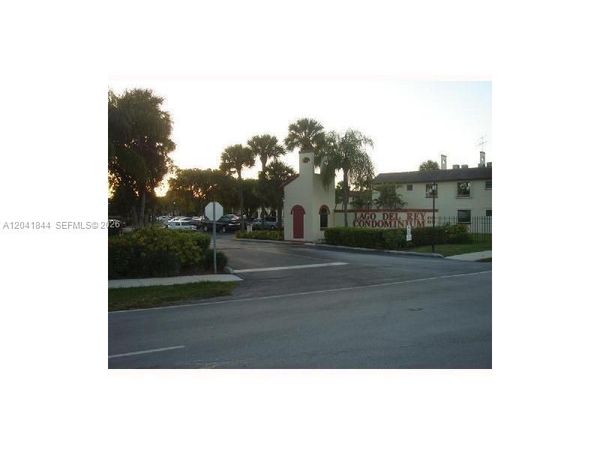 8610 SW 149th Ave, Unit 504, Miami, FL 33193