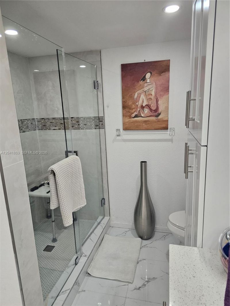3910 Inverrary Blvd , Unit 703-B, Lauderhill, FL 33319 Photo