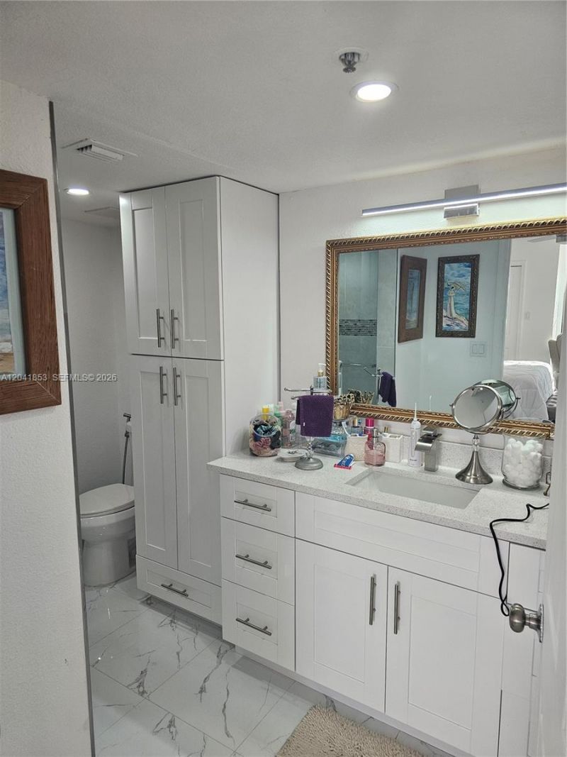 3910 Inverrary Blvd , Unit 703-B, Lauderhill, FL 33319 Photo