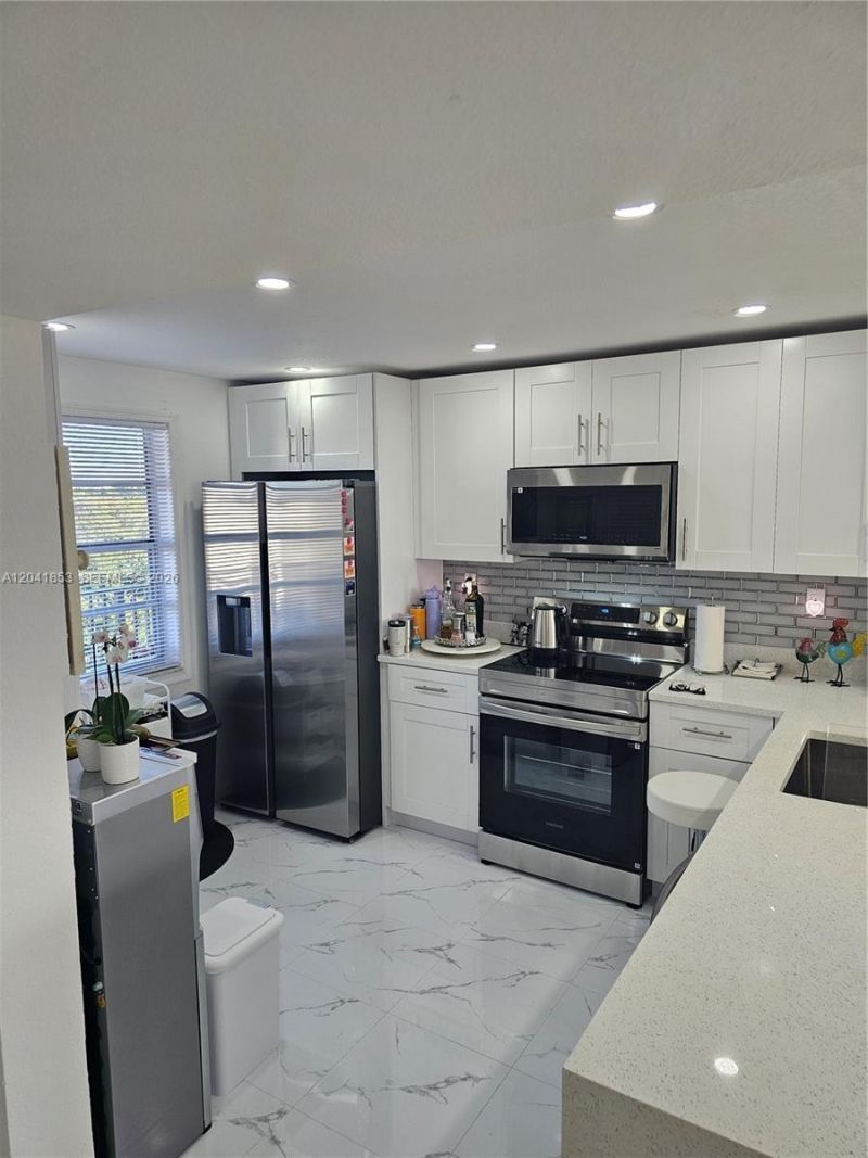 3910 Inverrary Blvd , Unit 703-B, Lauderhill, FL 33319 Photo