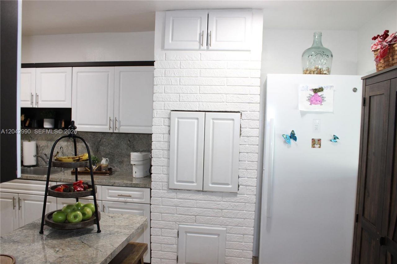 11512 NW 58th Ave, Hialeah, FL 33012 Photo