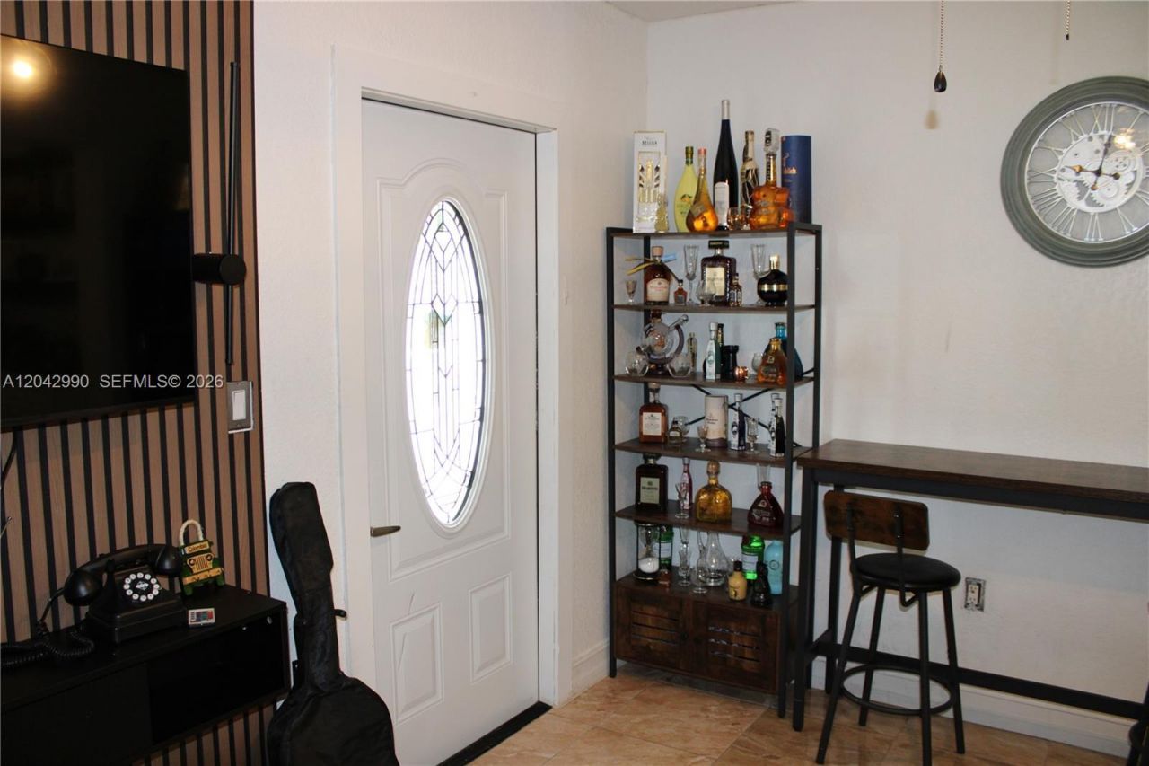 11512 NW 58th Ave, Hialeah, FL 33012 Photo