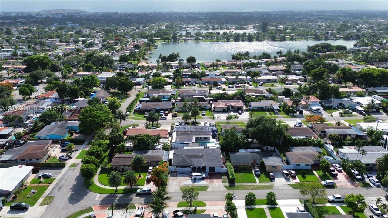 11512 NW 58th Ave, Hialeah, FL 33012 Photo