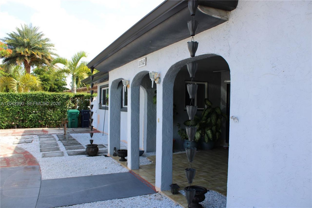 11512 NW 58th Ave, Hialeah, FL 33012 Photo