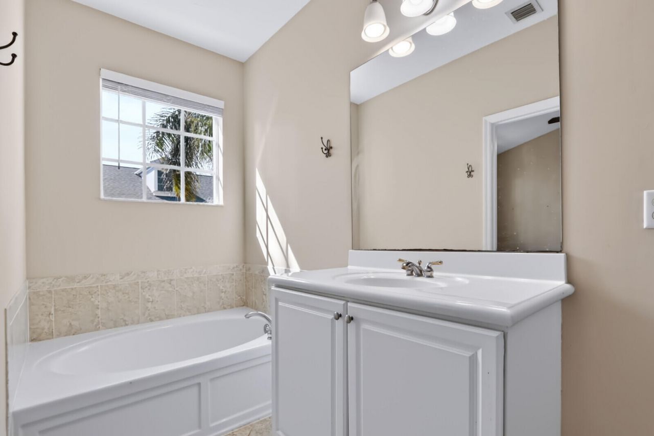 114 Locustberry Lane, Unit 105, Jupiter, FL 33458 Photo