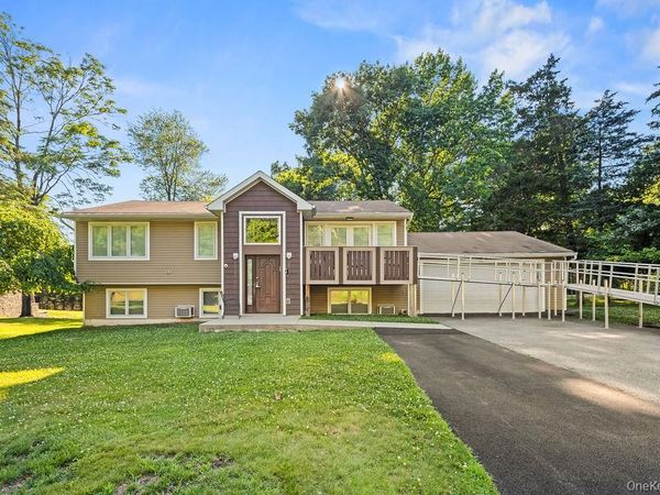 31 Beckett Court, Spring Valley, NY 10977