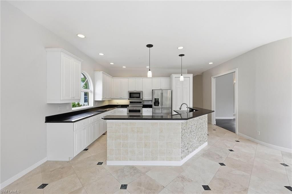 25820 Creekbend Dr, Bonita Springs, FL 34135 Photo