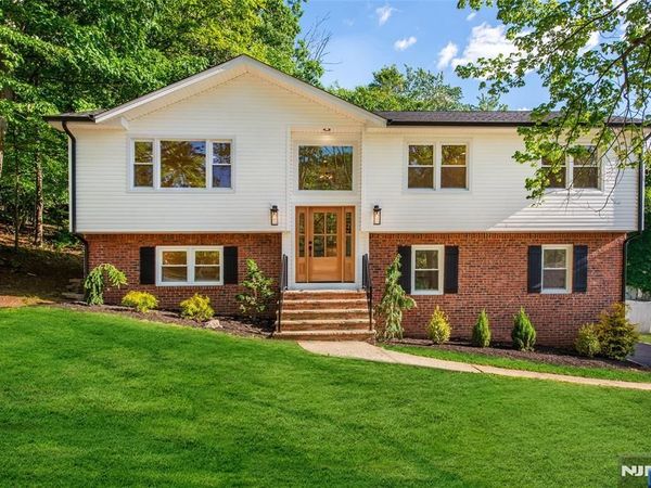 13 Arverne Road, WEST ORANGE, NJ 07052