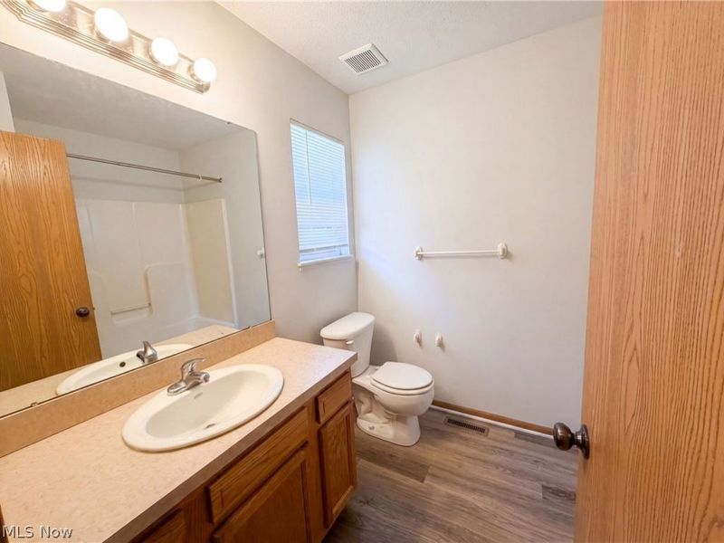 1004 Bellows Street, Akron, OH 44311 Photo 9