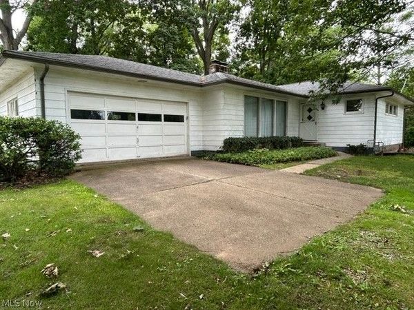 708 Fairwood Road , New Franklin, OH 44319