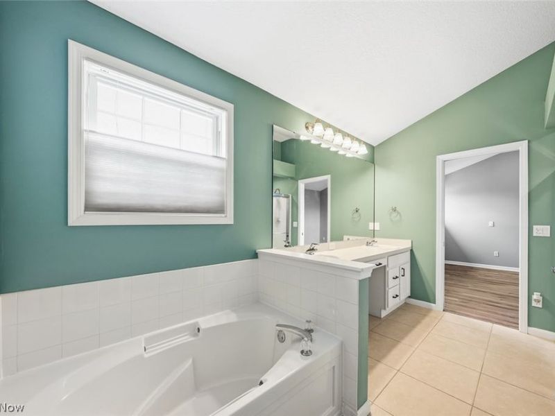 9387 Victoria Lane, North Ridgeville, OH 44039 Photo 22