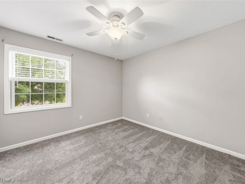 9387 Victoria Lane, North Ridgeville, OH 44039 Photo 28
