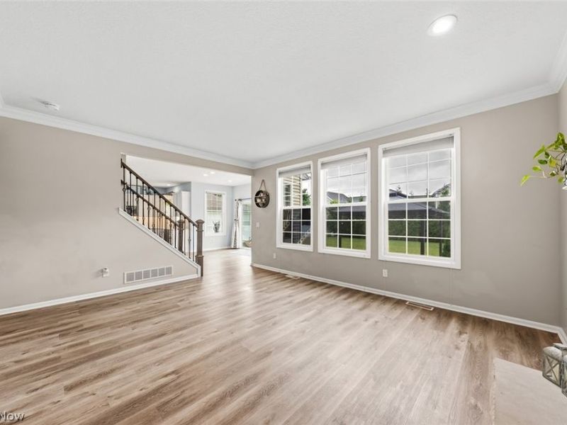 9387 Victoria Lane, North Ridgeville, OH 44039 Photo 8