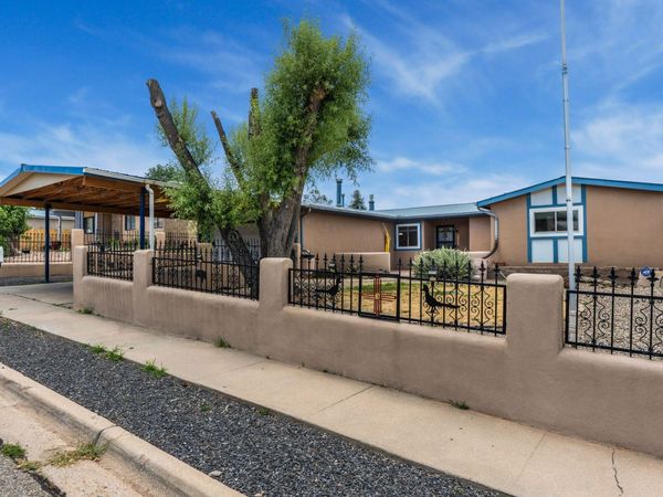 2404 Calle Loma Bonita, Santa Fe, NM 87507
