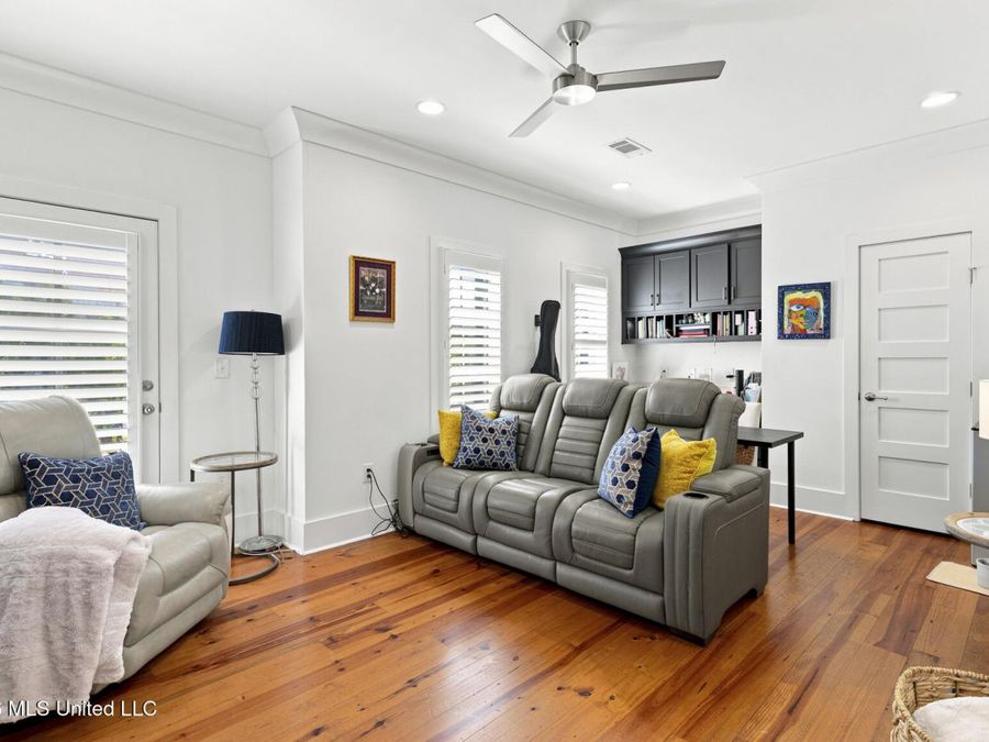 Property Image 38