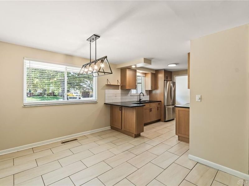 6515 Lemans Lane, Huber Heights, OH 45424 Photo 13