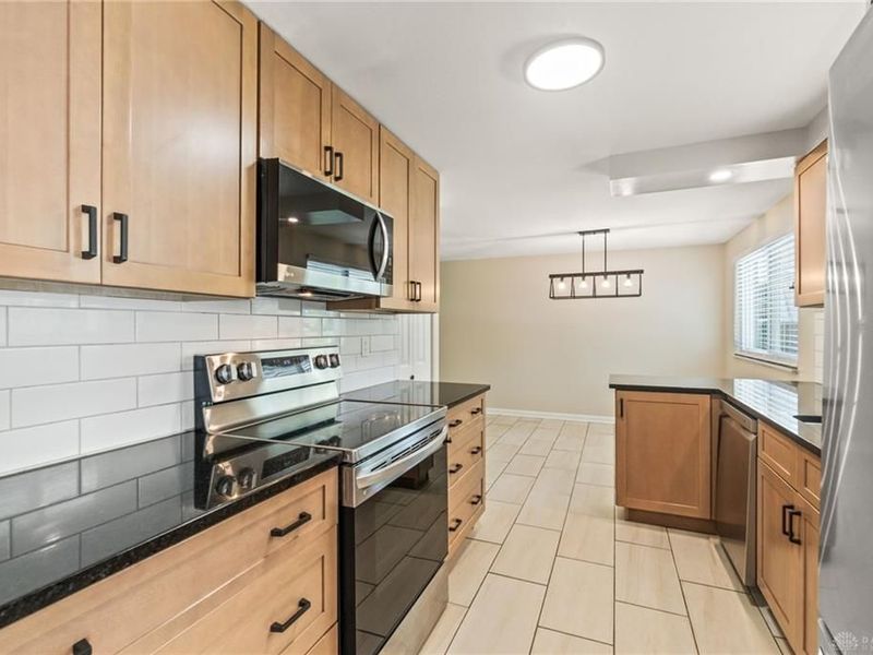 6515 Lemans Lane, Huber Heights, OH 45424 Photo 8