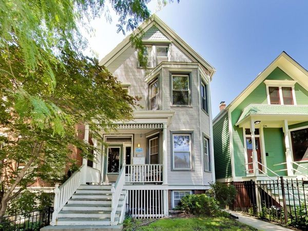 2102 W Belle Plaine Avenue , Chicago, IL 60618