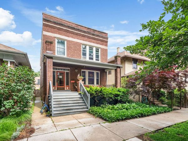 7529 N Winchester Avenue , Chicago, IL 60626