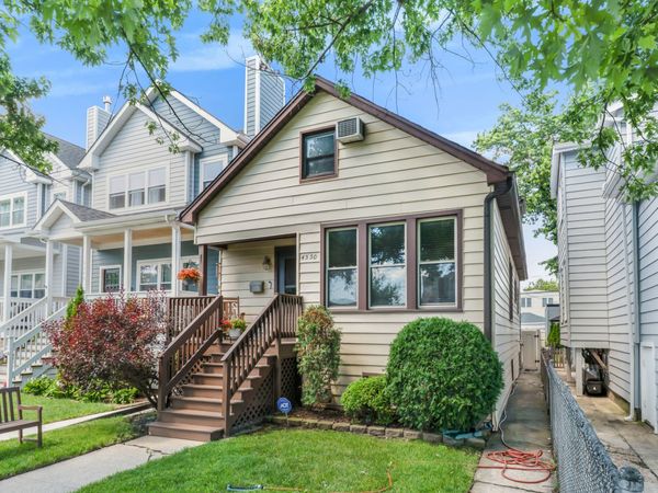 4550 N Kildare Avenue , Chicago, IL 60630