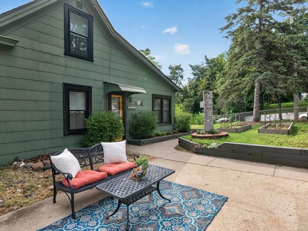 517 Sidney Street E, Saint Paul, MN 55107