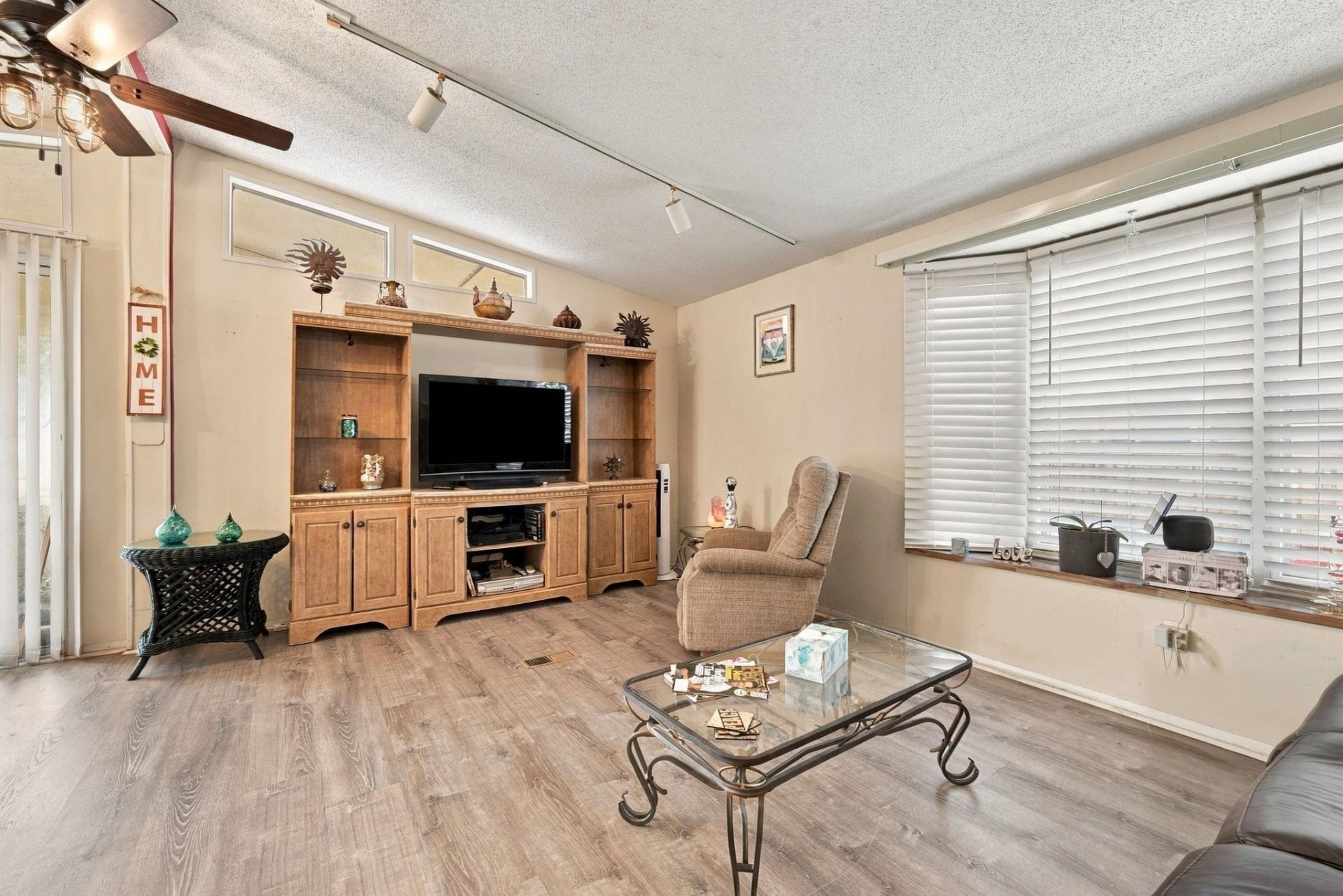 440 Meadowlark Dr. Photo 12