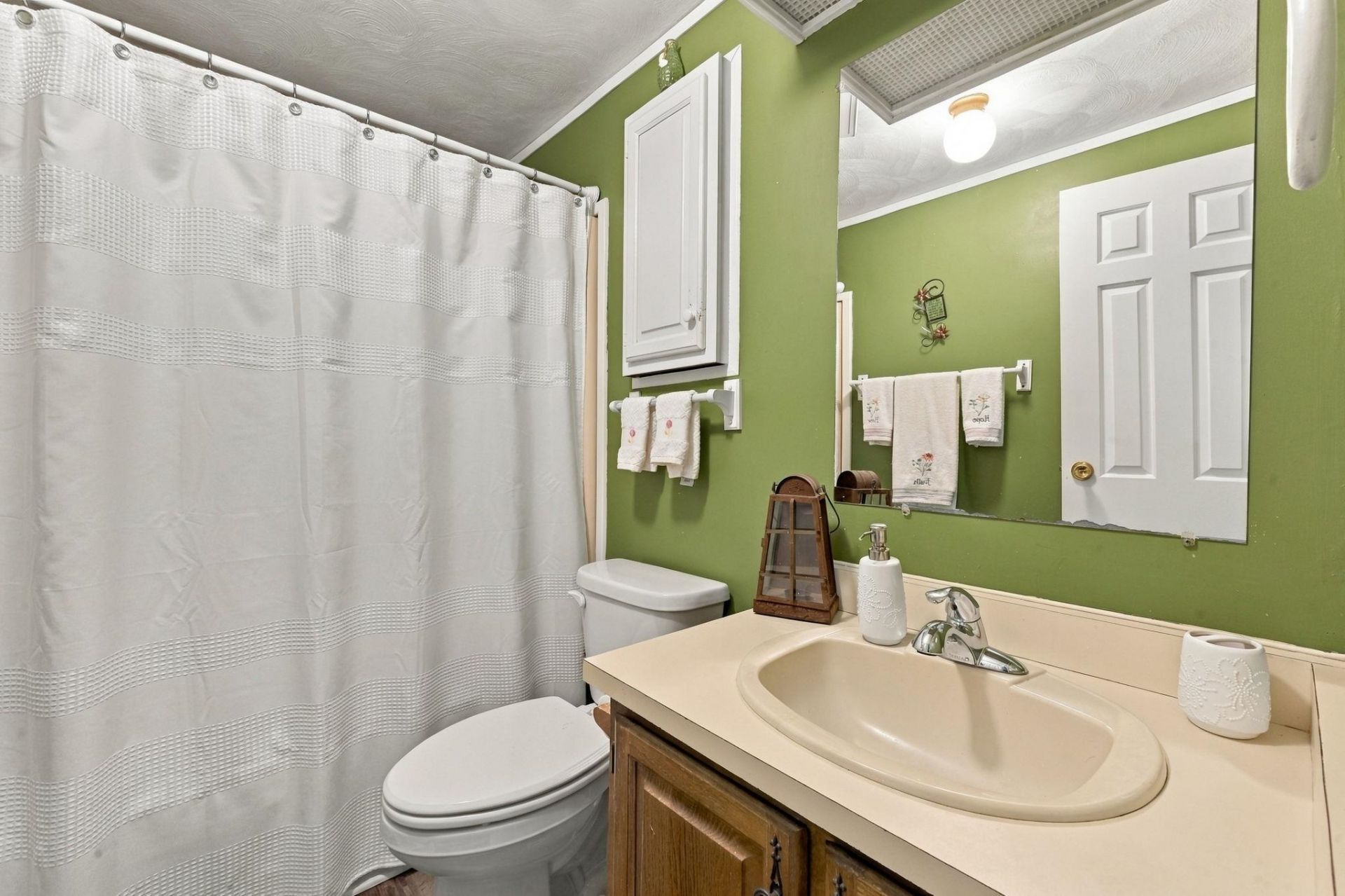 440 Meadowlark Dr. Photo 15