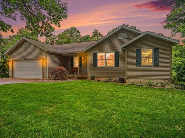 3921 S Sheridan Drive, Muskegon, MI 49444