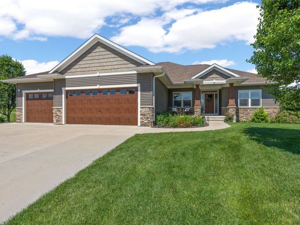 4535 Par Cir , Marion, IA 52302