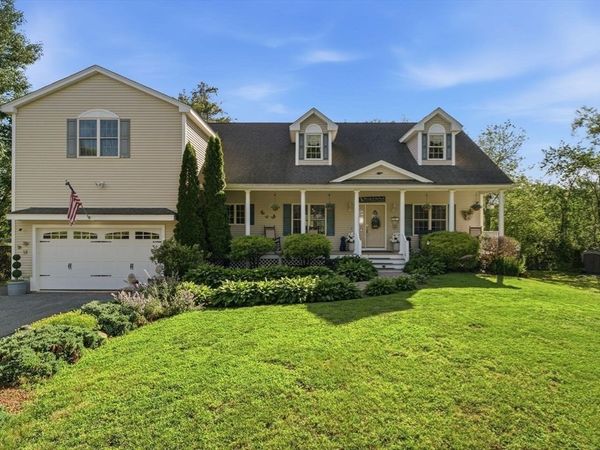33 Park Terrace, Dracut, MA 01826
