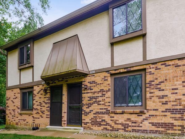 3238 Summertime Court, Unit 14, Columbus, OH 43221